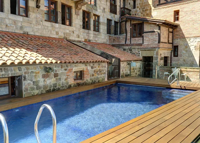 Costa Esmeralda Suites